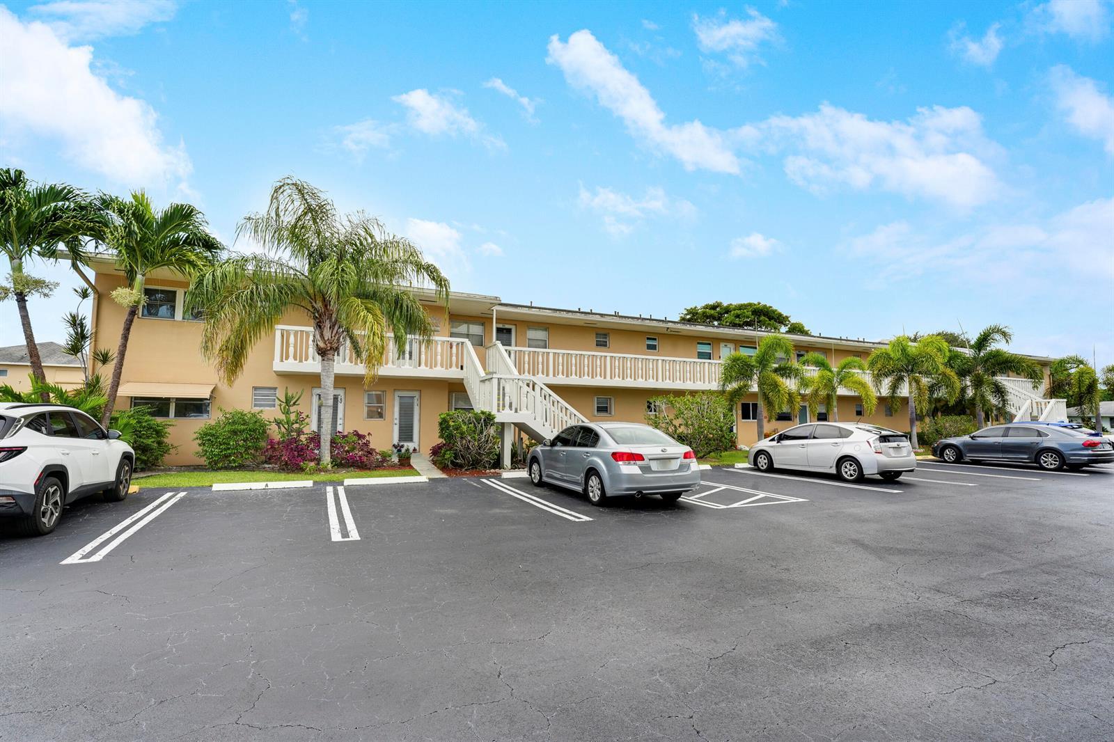 2132 NE 1st Way # 201, Boynton Beach FL 33435