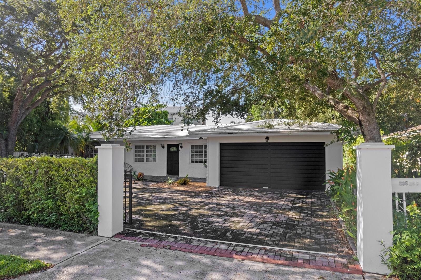 208 34th Street, West Palm Beach FL 33407 photo 2