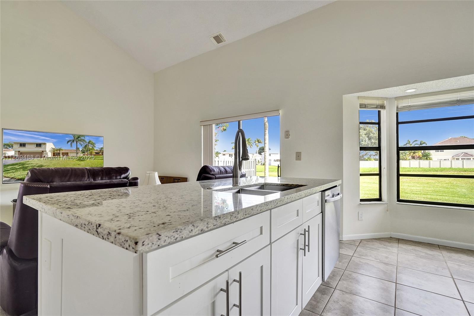 640 Fairfax Ave, Davie FL 33325 photo 3