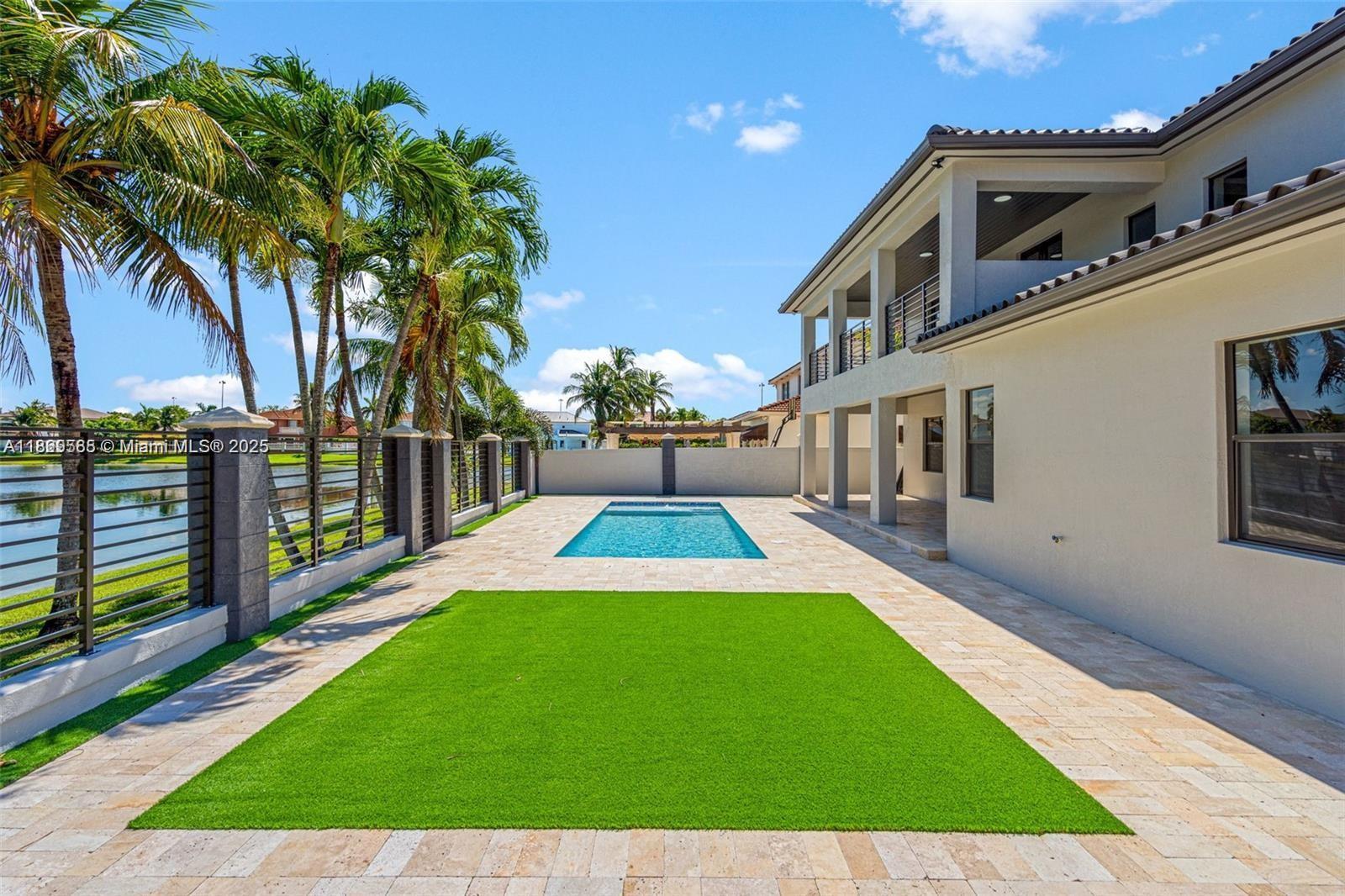 8946 NW 176th Ln, Hialeah FL 33018 photo 5