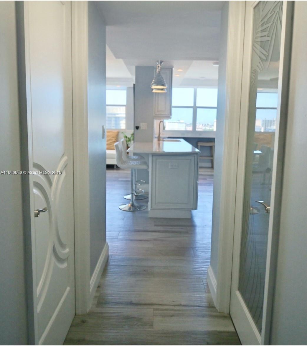 Hallandale Beach, FL 33009 photo 5