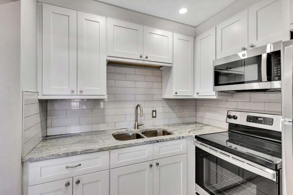 27 Camden B, West Palm Beach FL 33417