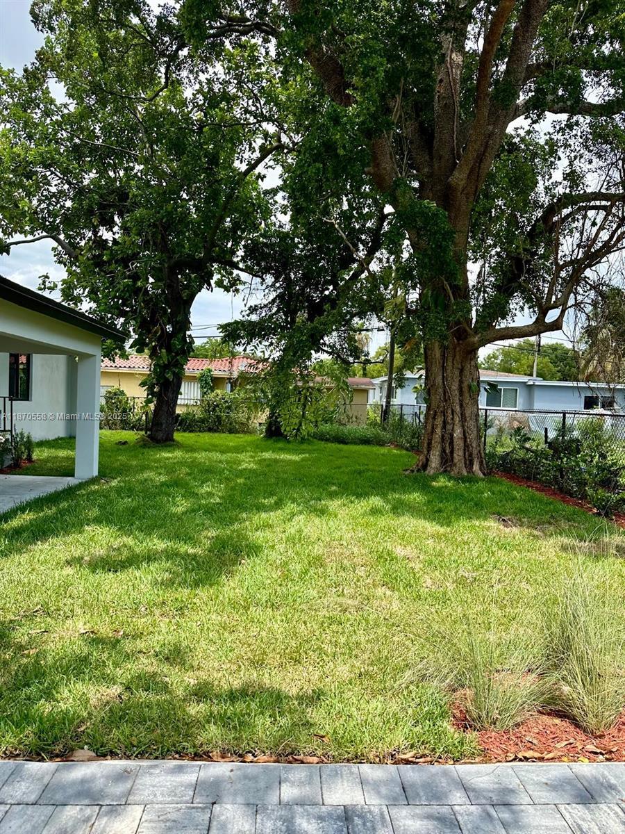 929 NW 60th St, Miami FL 33127 photo 4