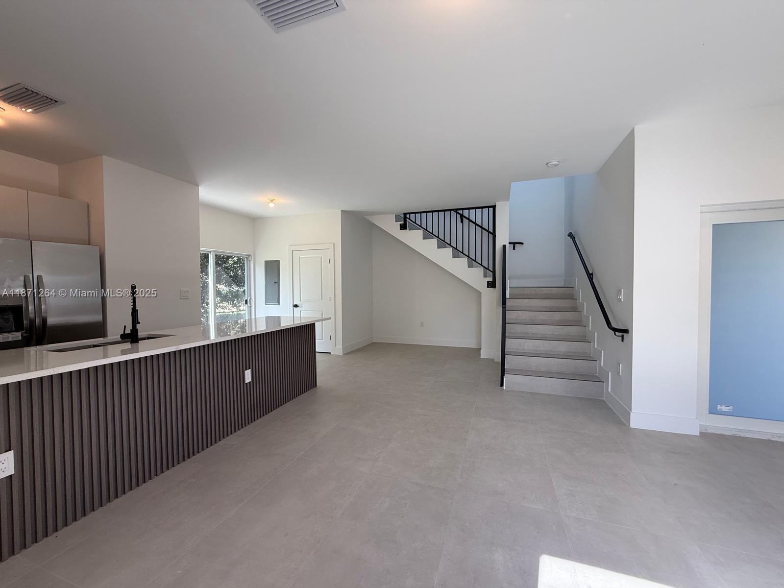 2788 NW 9th Pl # 0, Fort Lauderdale FL 33311 photo 2