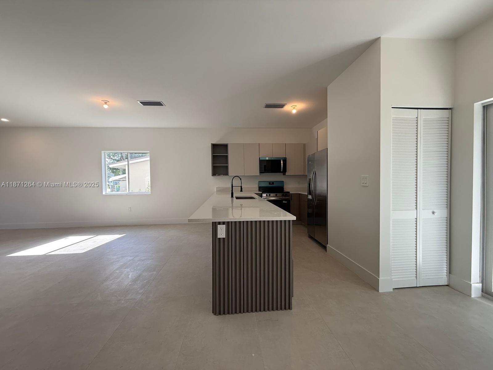 2788 NW 9th Pl # 0, Fort Lauderdale FL 33311 photo 4