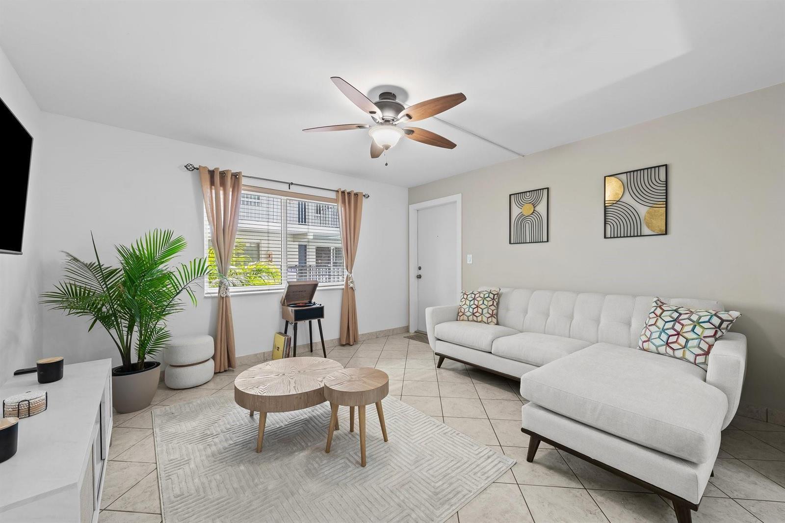 1000 SE 15th Street # 103, Fort Lauderdale FL 33316 photo 3