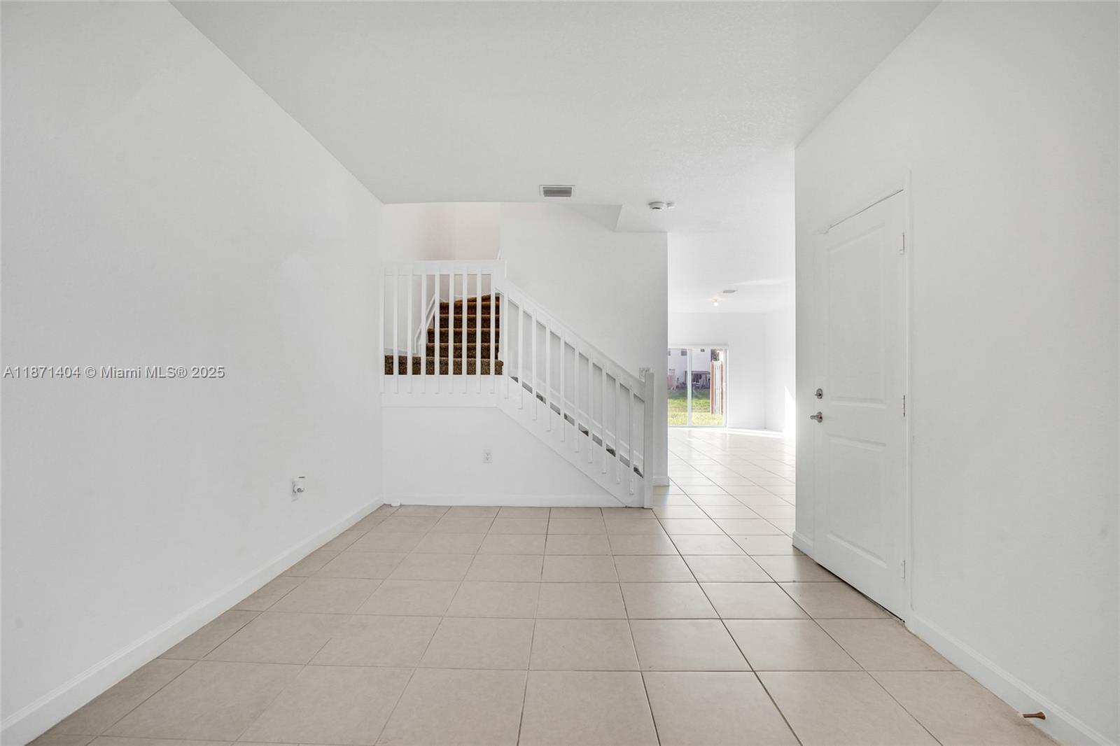 12609 NW 23rd Pl, Miami FL 33167 photo 2