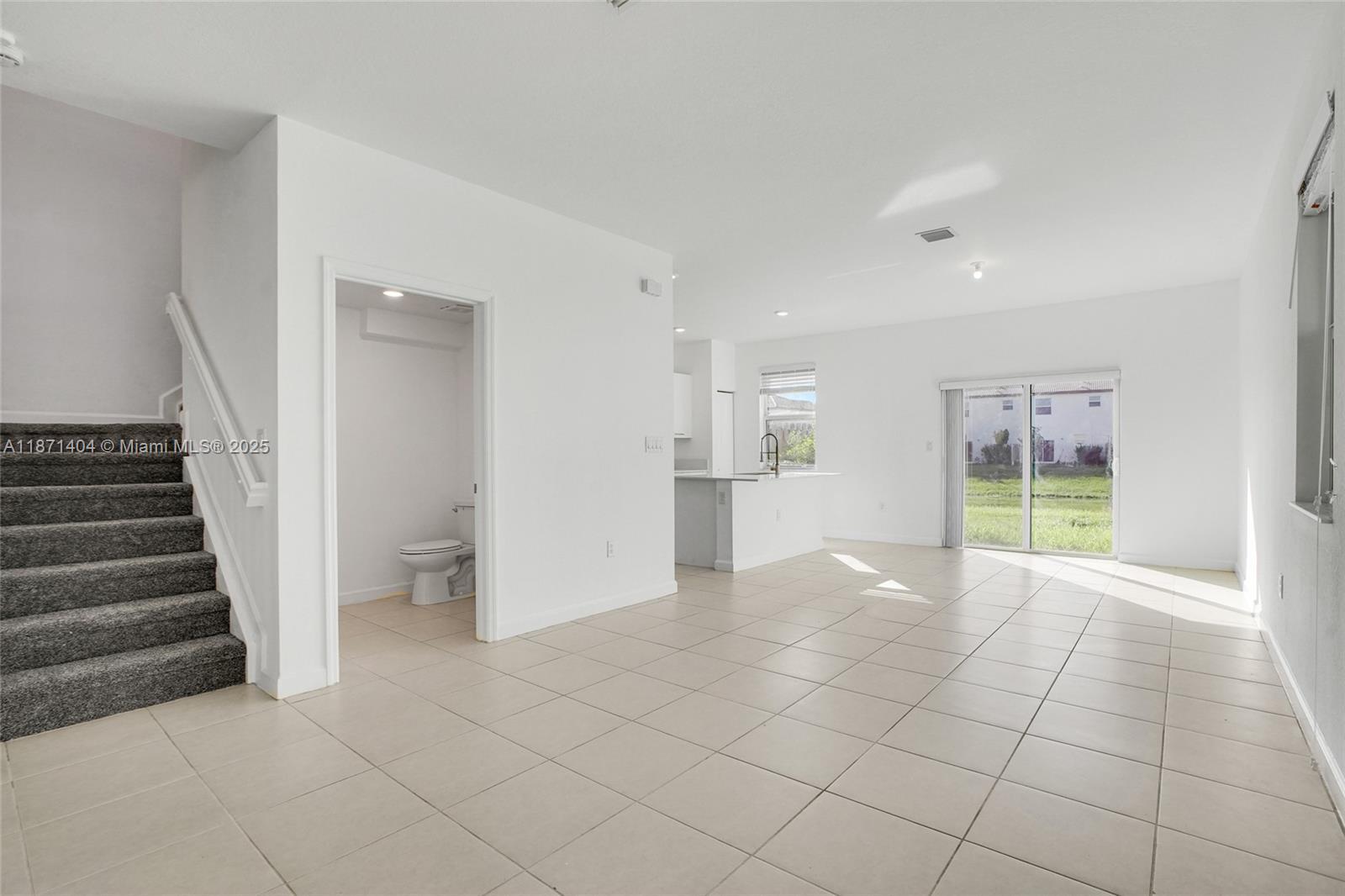 12609 NW 23rd Pl, Miami FL 33167 photo 5
