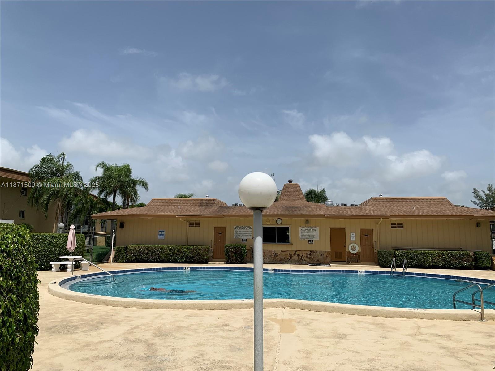 600 Village Green Ct # 308, Palm Springs FL 33461 photo 3