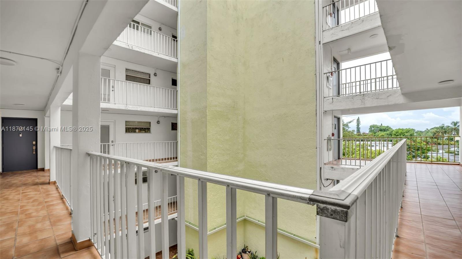 8001 Crespi Blvd # 4B, Miami Beach FL 33141 photo 2