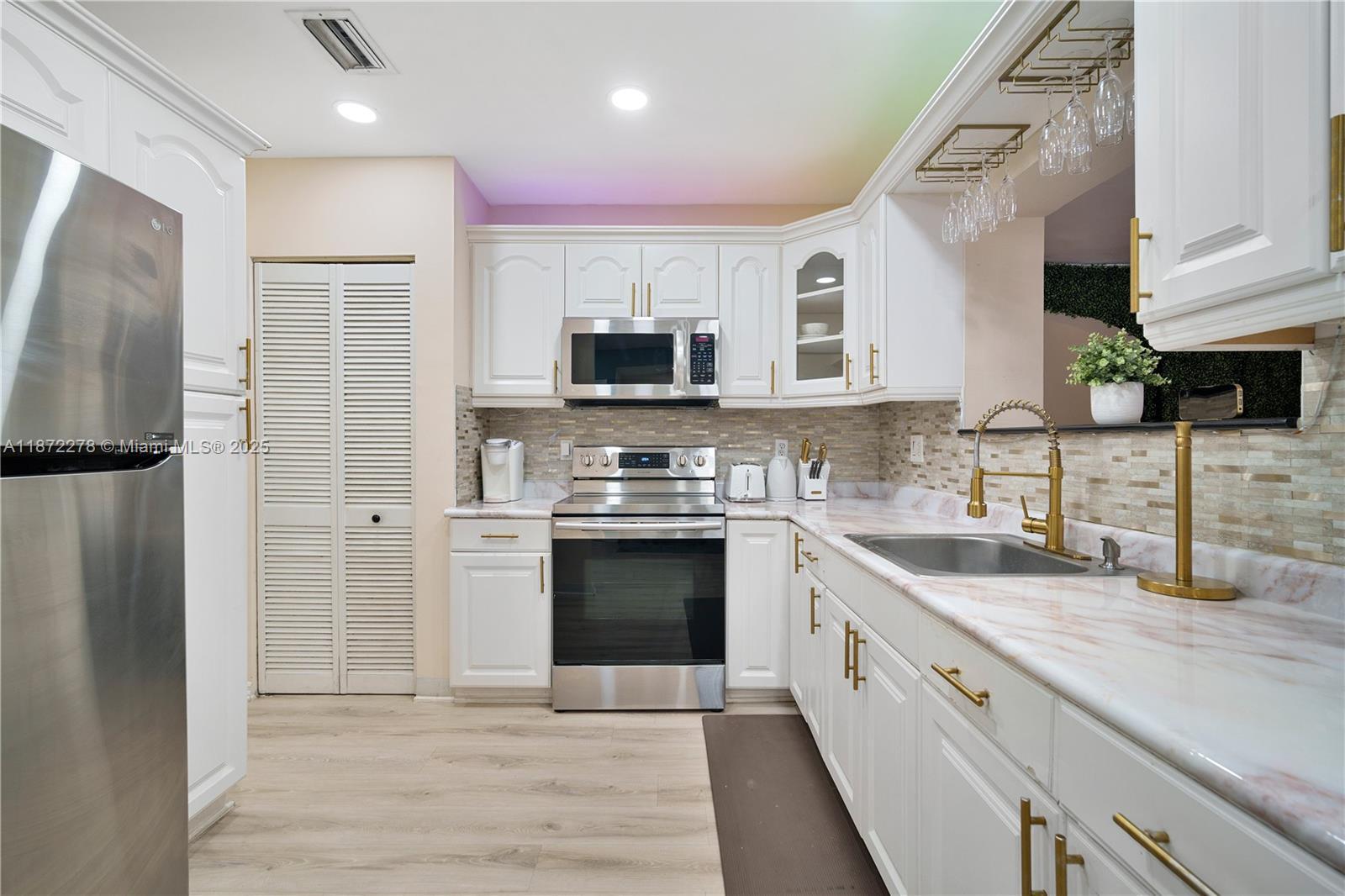 951 NW 148th St, Miami FL 33168