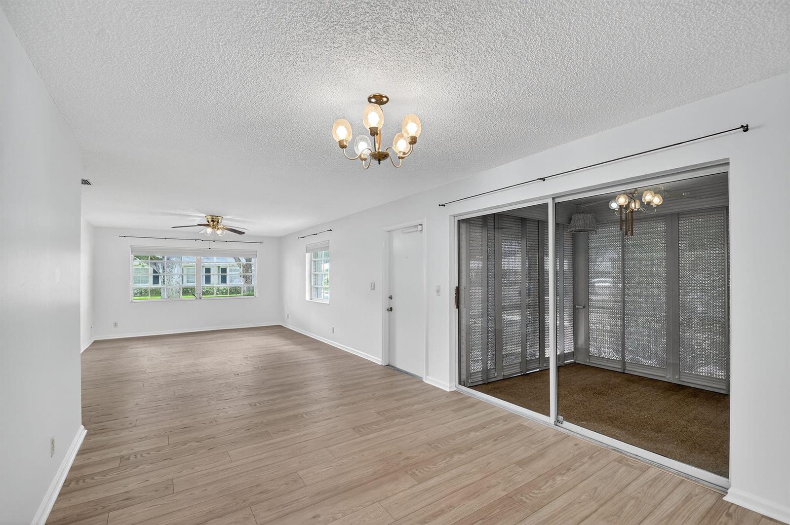 10138 S 45th Terrace, Boynton Beach FL 33436 photo 2