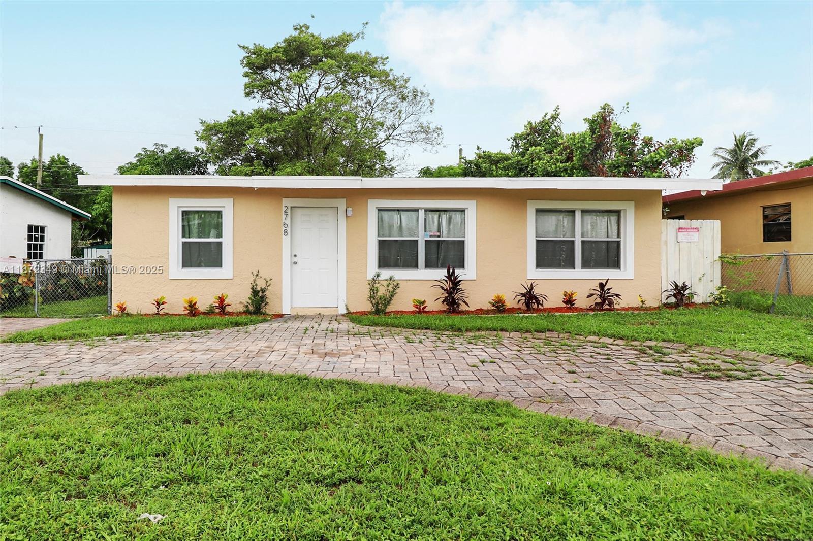 2768 NW 5th St, Pompano Beach FL 33069 photo 2