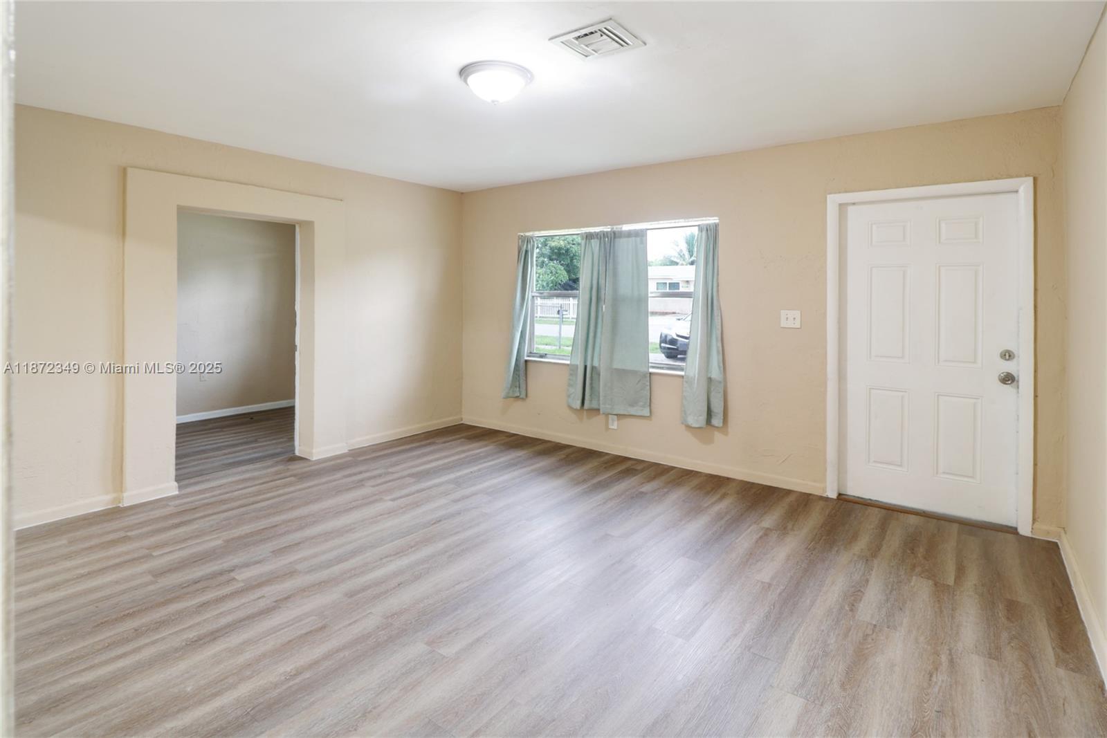 2768 NW 5th St, Pompano Beach FL 33069 photo 4