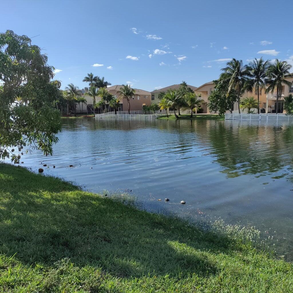 16729 SW 16th Street, Pembroke Pines FL 33027 photo 3