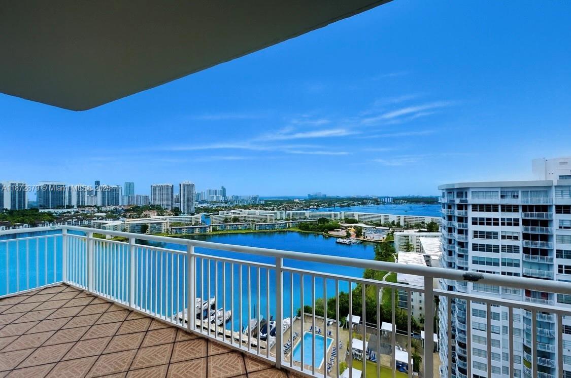 18071 Biscayne Blvd, Aventura FL 33160 photo 2