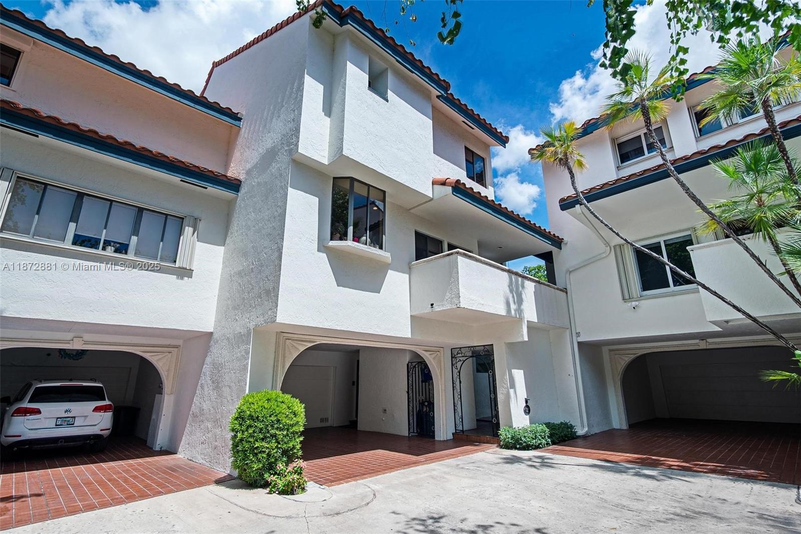 2000 S Bayshore Dr # 72, Miami FL 33133 photo 2