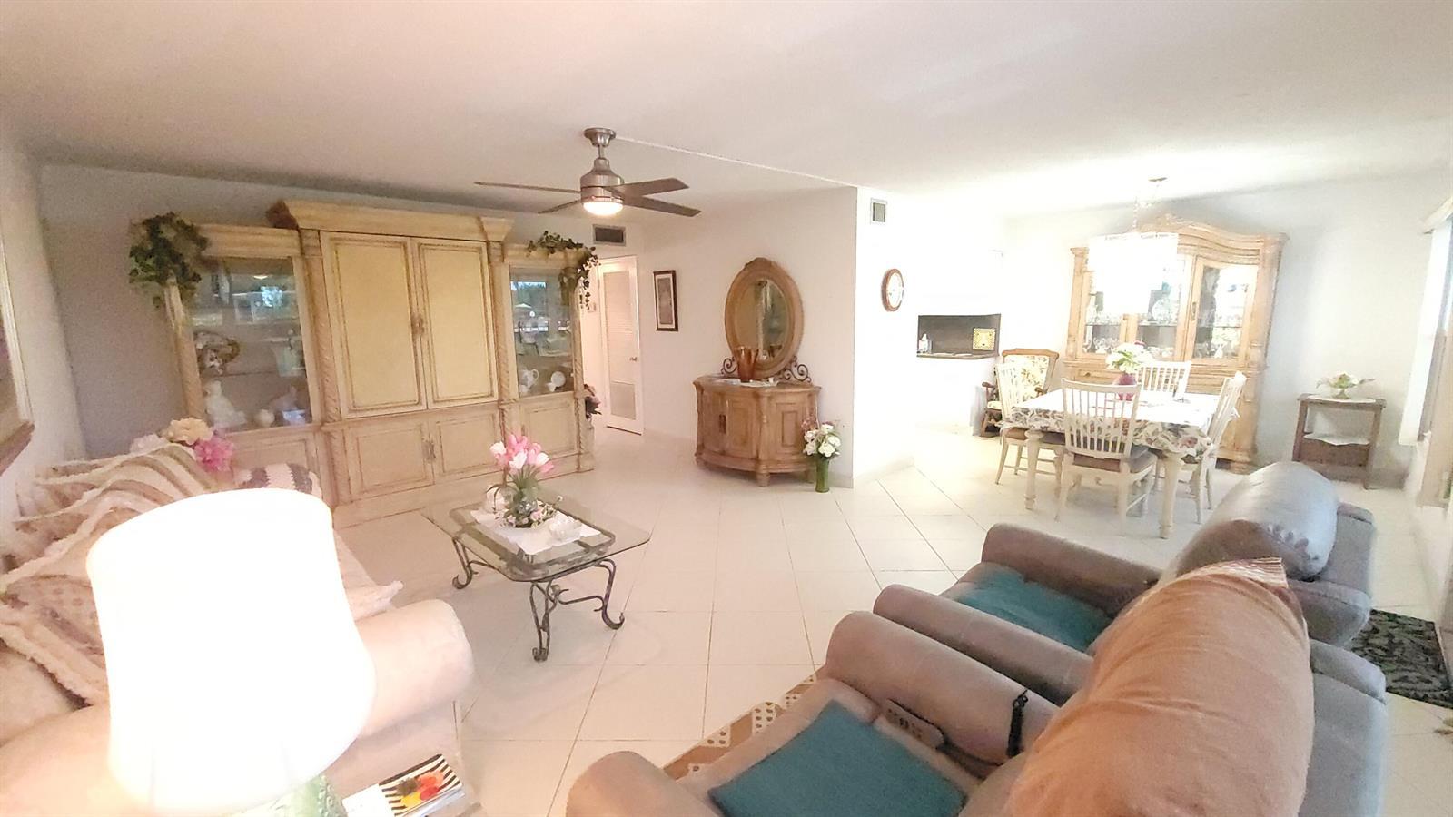 209 Greenbrier A, West Palm Beach FL 33417 photo 2