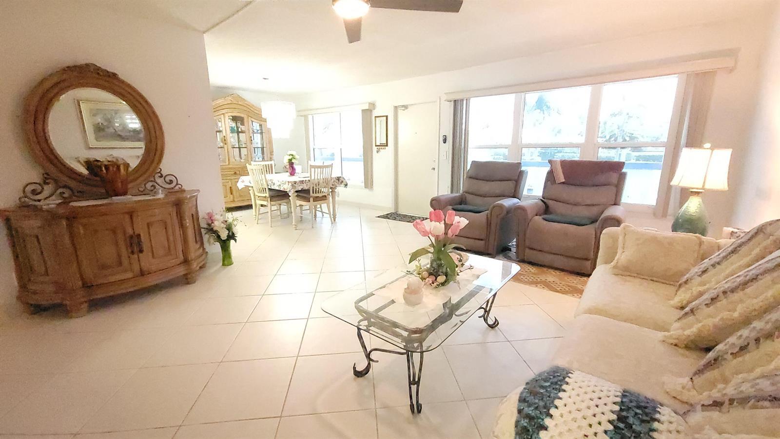 209 Greenbrier A, West Palm Beach FL 33417