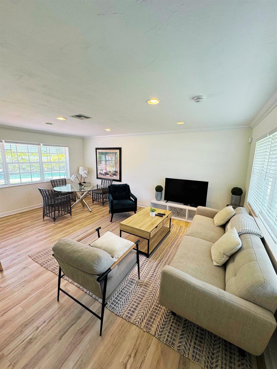 300 NE 7th Street, Boca Raton FL 33432 photo 3