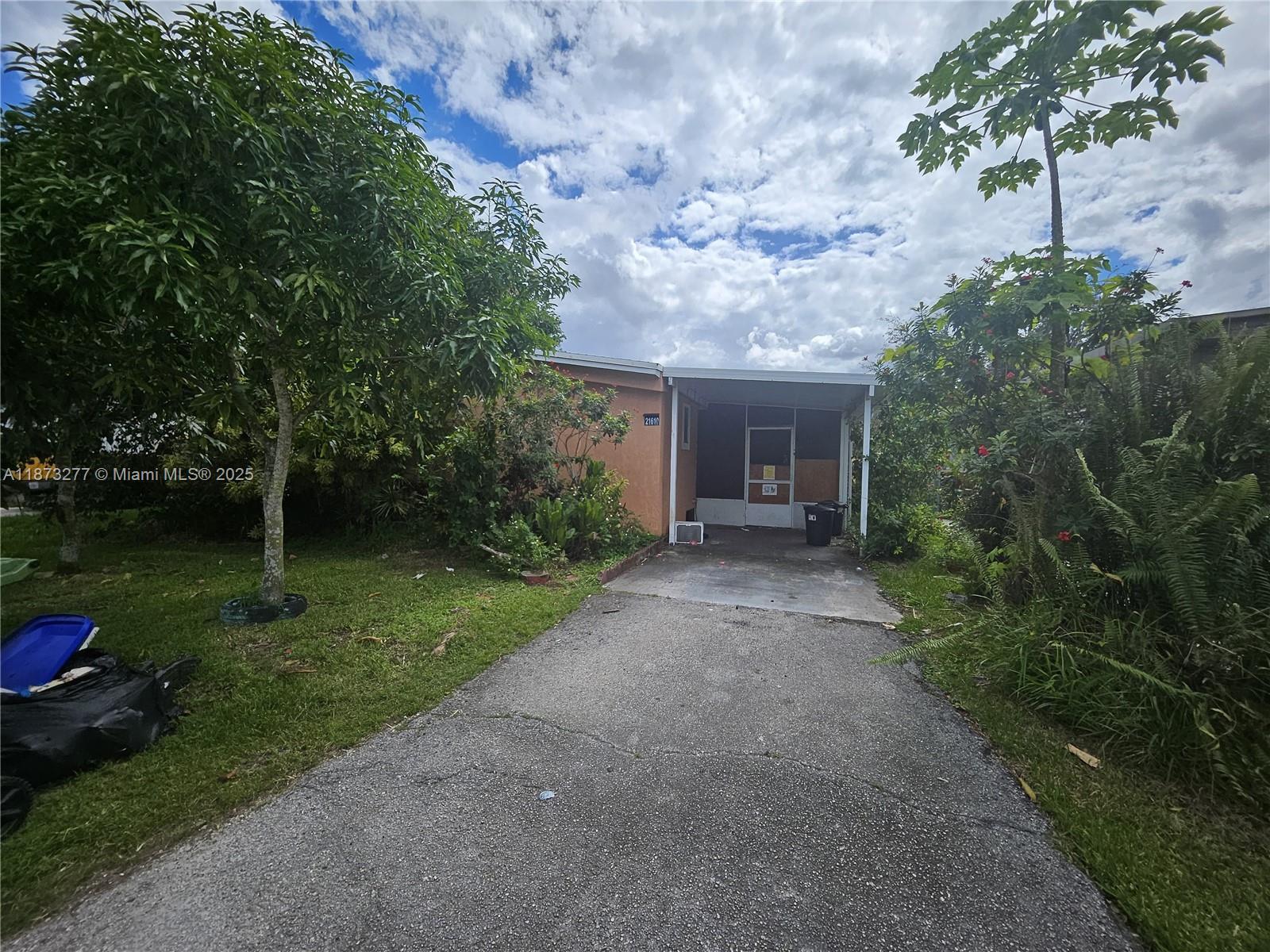 21610 NW 7th Ct, Pembroke Pines FL 33029