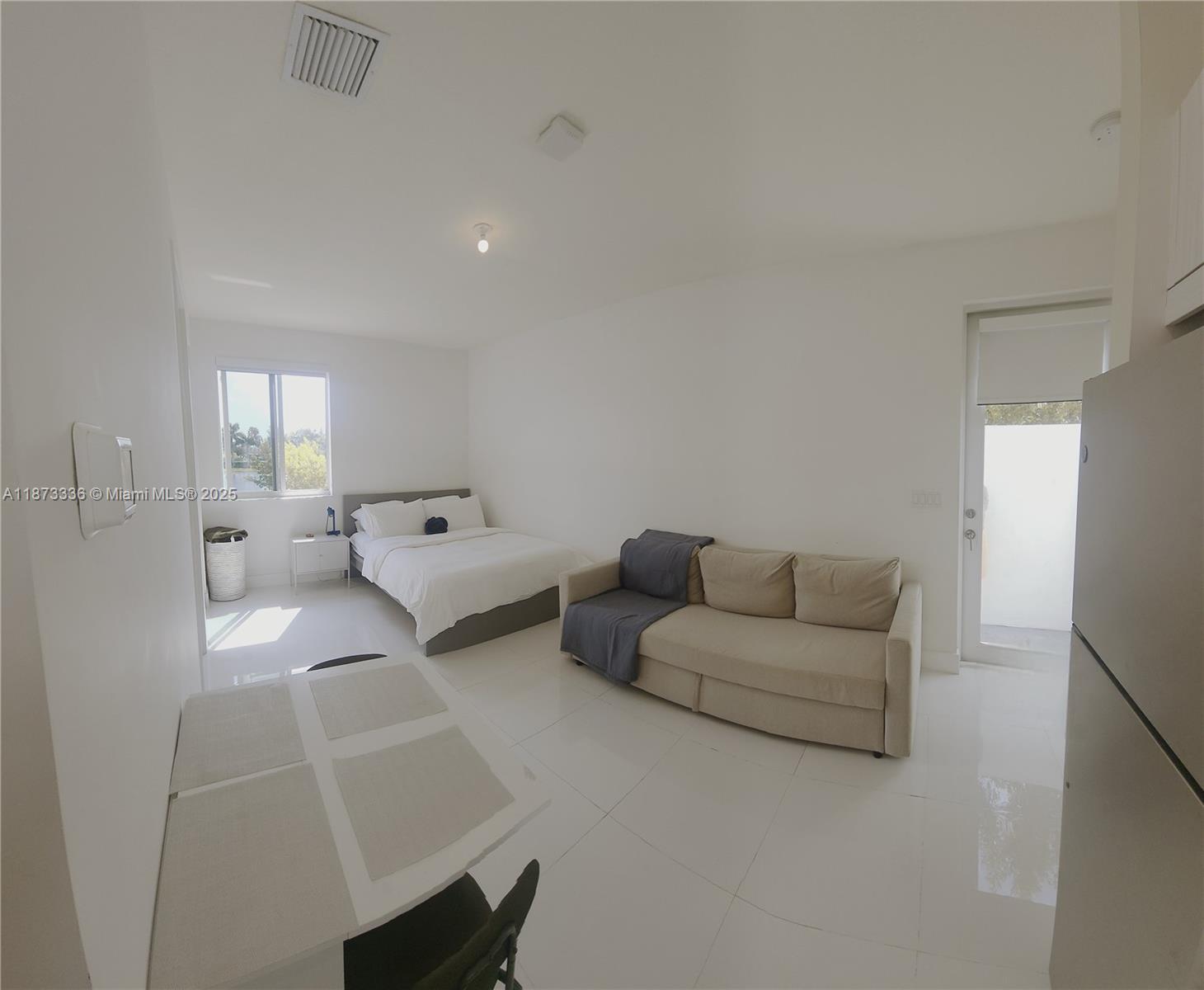 6611 NW 102nd Path, Doral FL 33178 photo 3
