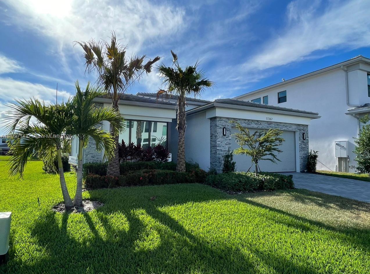 17267 Windy Pointe Ln, Boca Raton FL 33496