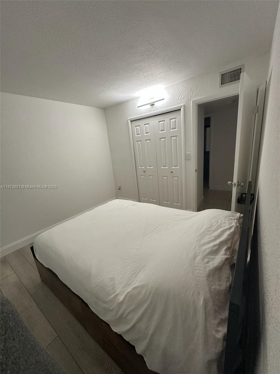 917 NE 199th St # 104, Miami FL 33179 photo 4