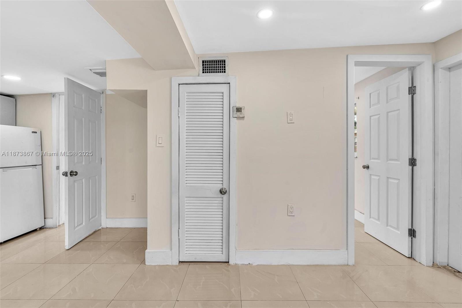 921 NW 110th St # 1, Miami FL 33168 photo 4
