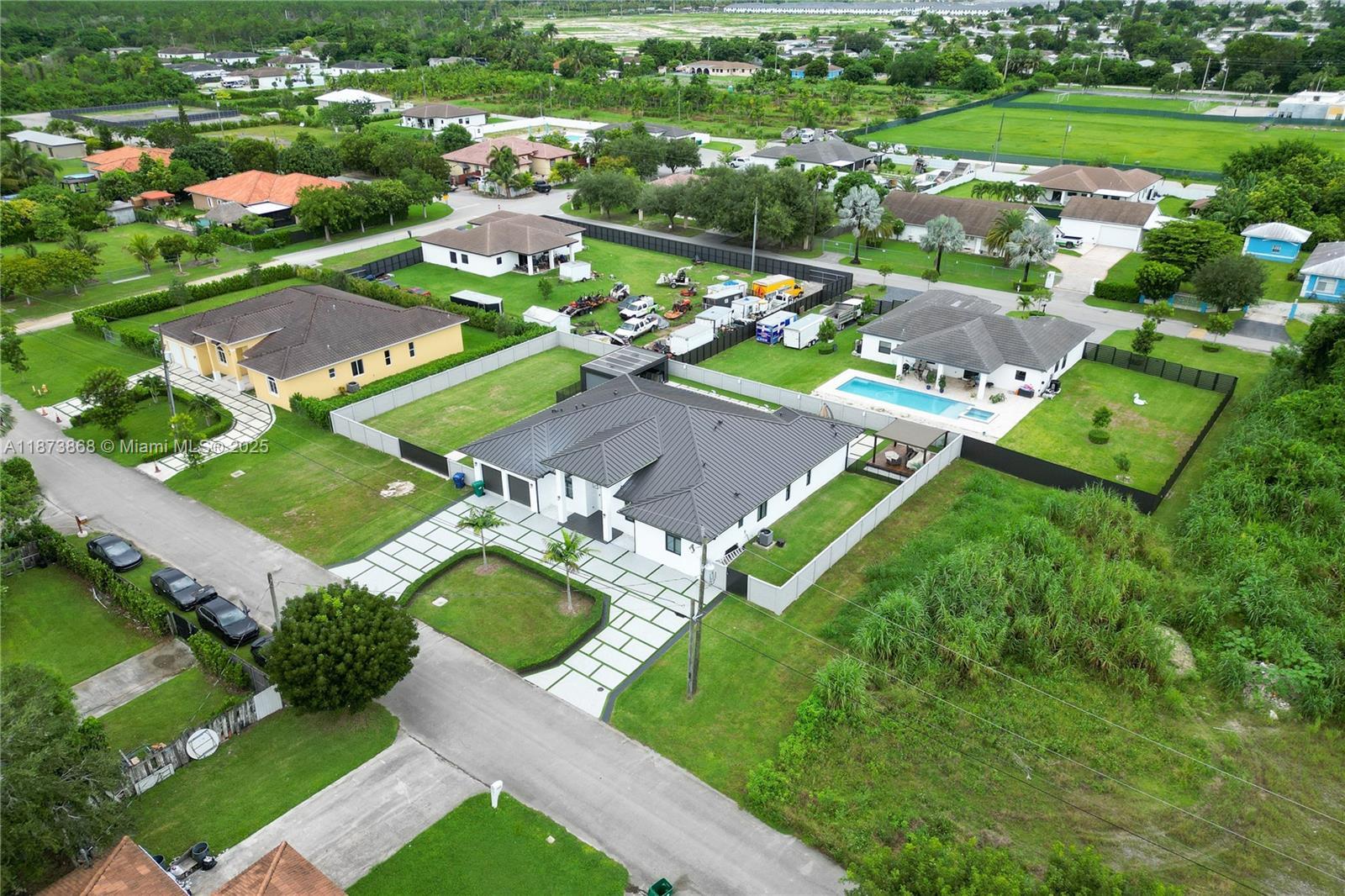18785 SW 355th Ter, Homestead FL 33034 photo 3