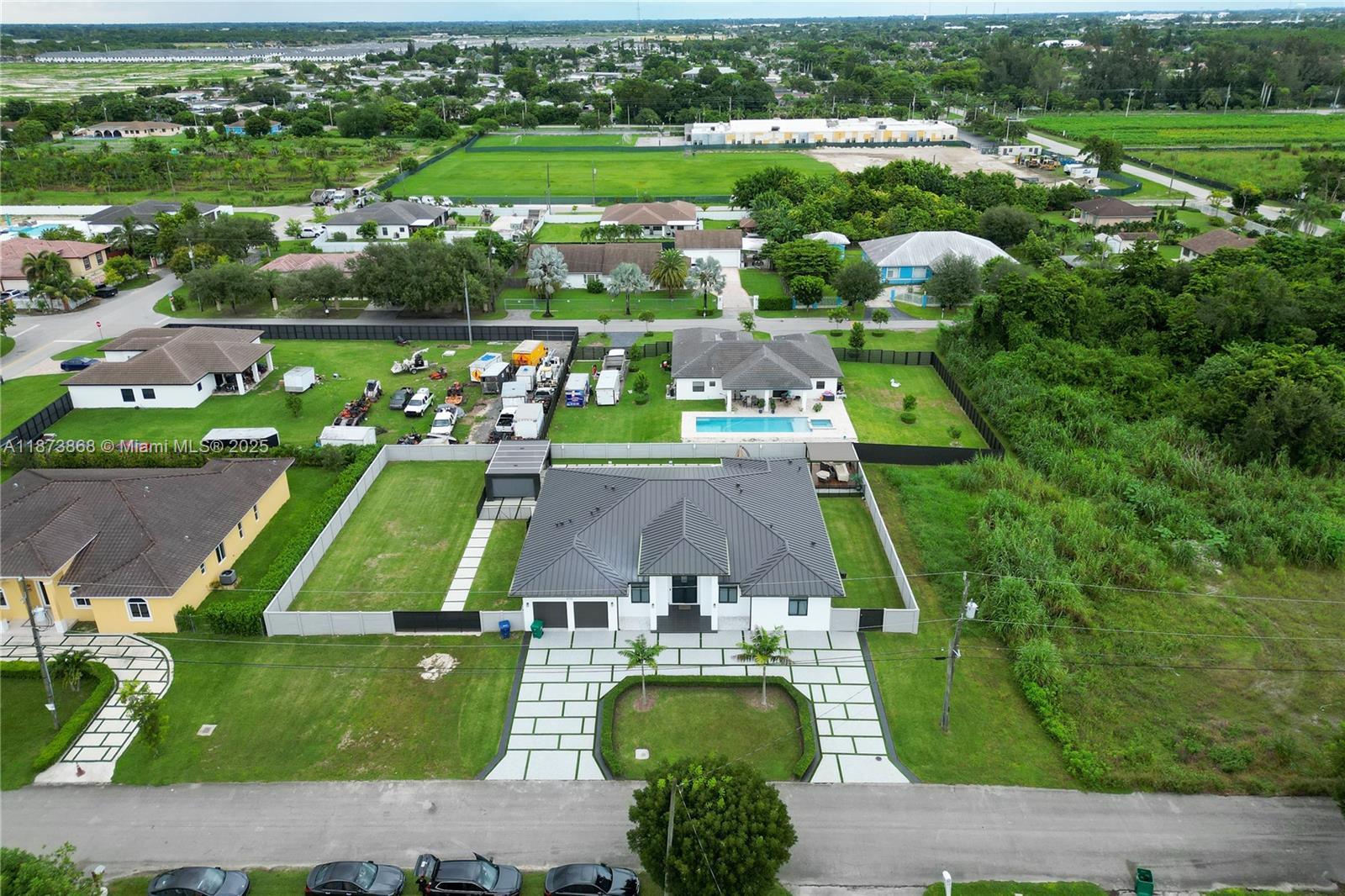 18785 SW 355th Ter, Homestead FL 33034 photo 4