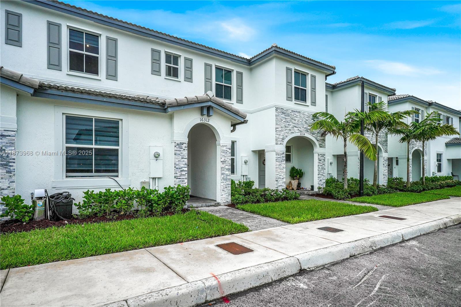 16312 SW 291st St, Homestead FL 33033 photo 2