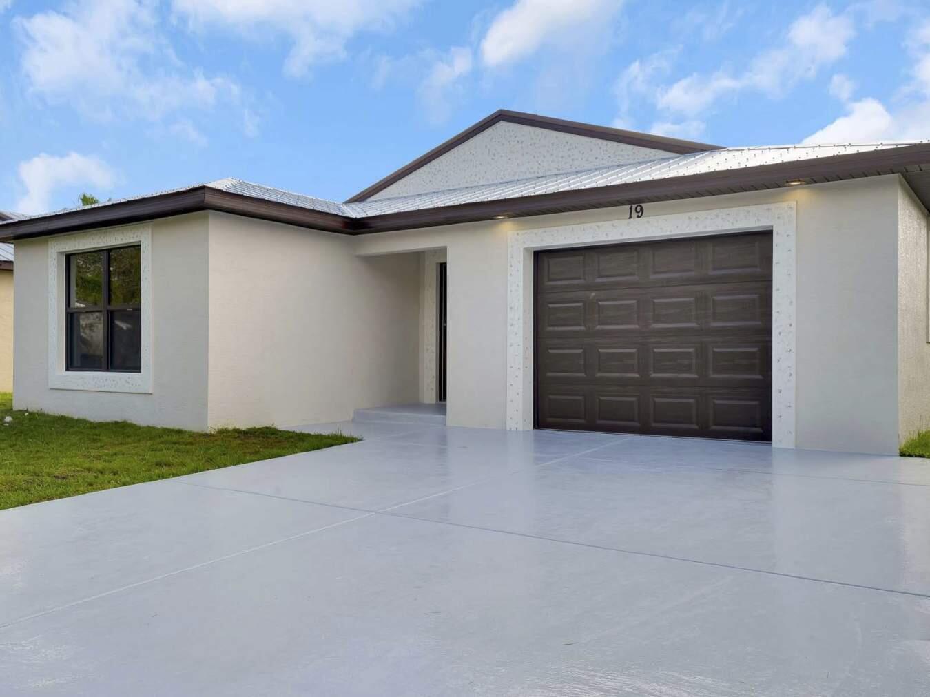 31 Florida Way, Port St. Lucie FL 34952