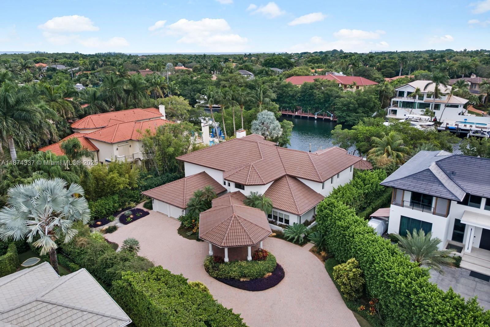 277 Veleros Ct, Coral Gables FL 33143 photo 2
