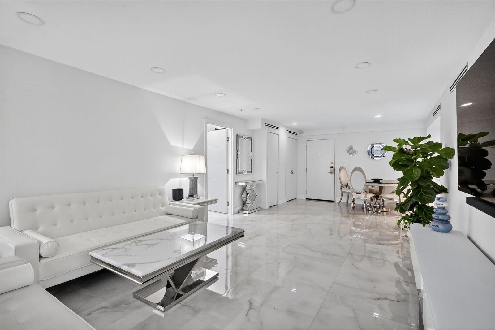5225 Collins Avenue # 1408, Miami Beach FL 33140 photo 4