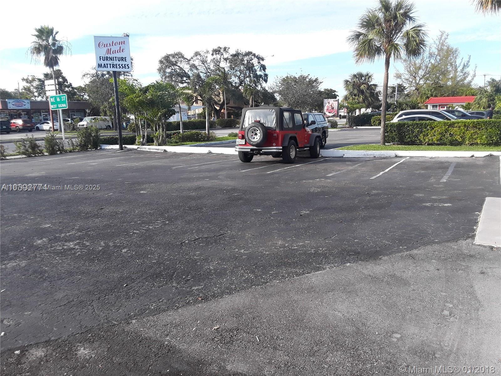1512 NE 4th Ave, Fort Lauderdale FL 33304 photo 4