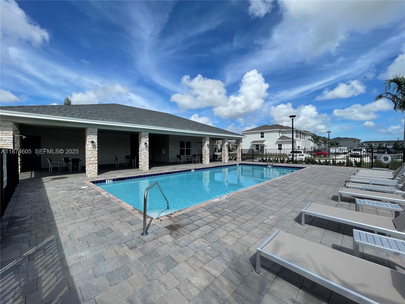 793 SE 19th St, Homestead FL 33034 photo 5