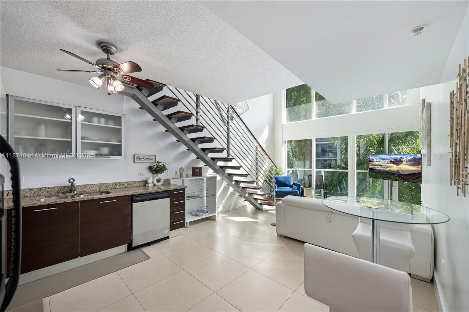 41 SE 5th St # 312, Miami FL 33131 photo 4