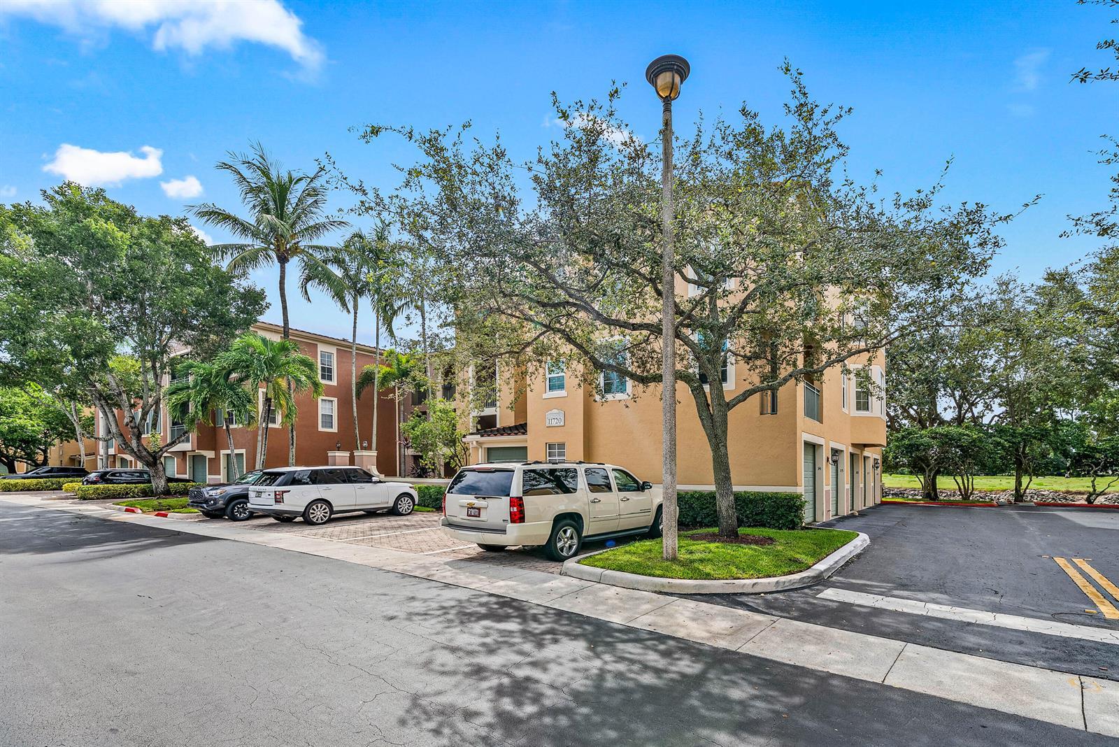 11720 St Andrews Place # 308, Wellington FL 33414 photo 3