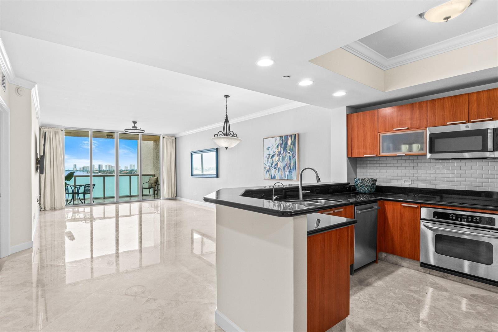 2650 Lake Shore Drive # 703, Riviera Beach FL 33404 photo 3