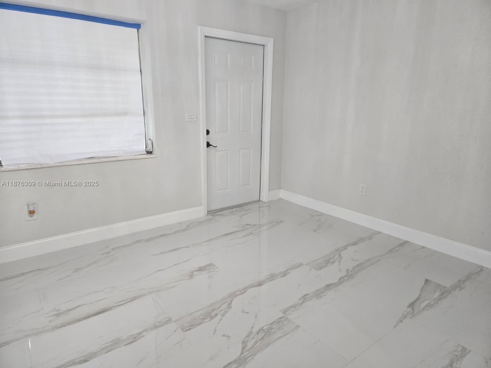 6400 Meade St, Hollywood FL 33024 photo 4