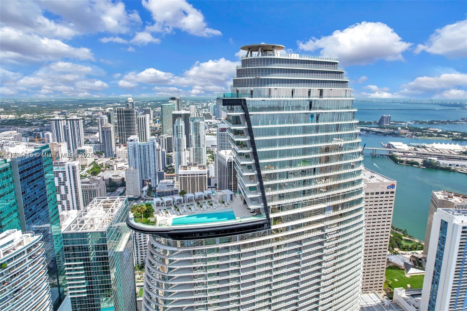 300 Biscayne Blvd Way # 2308, Miami FL 33131 photo 2
