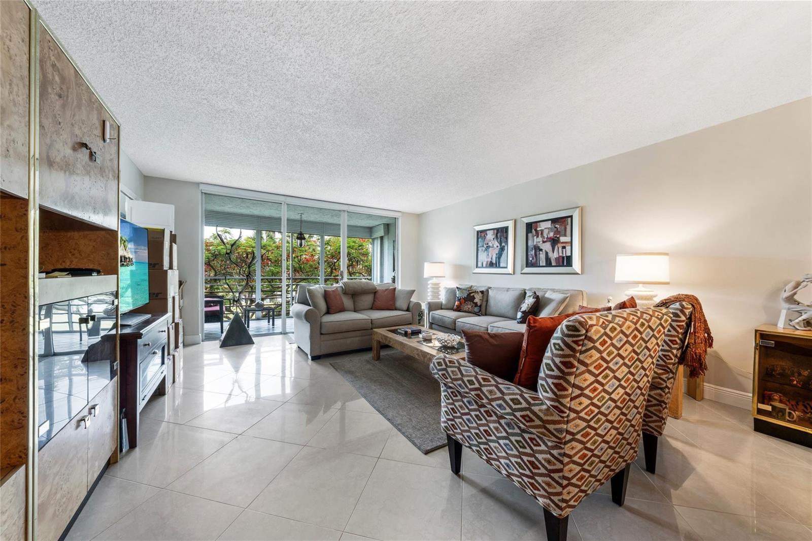 3960 Oaks Clubhouse Drive # 312, Pompano Beach FL 33069 photo 5