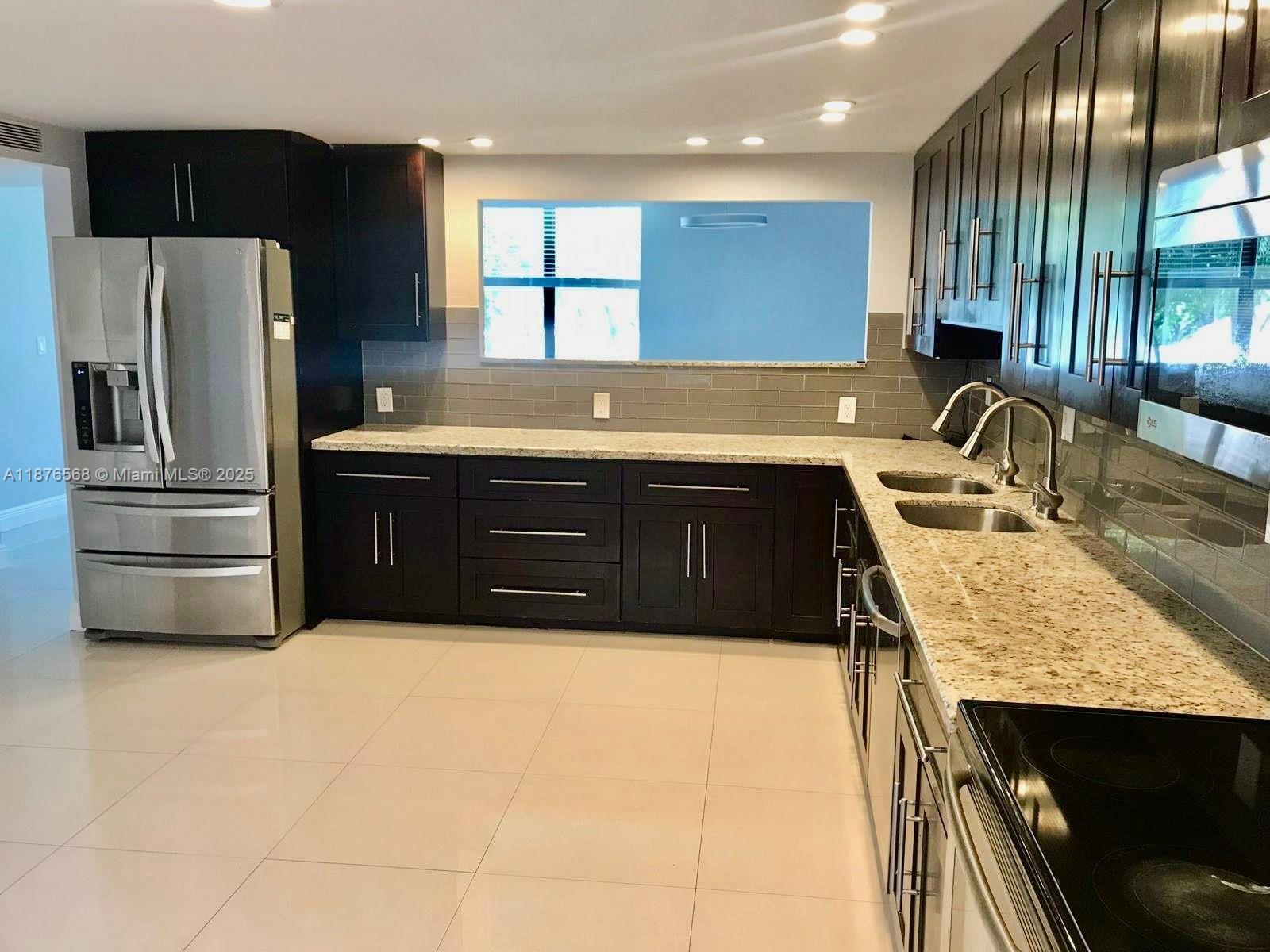 20381 NE 30th Ave # 7, Aventura FL 33180 photo 3