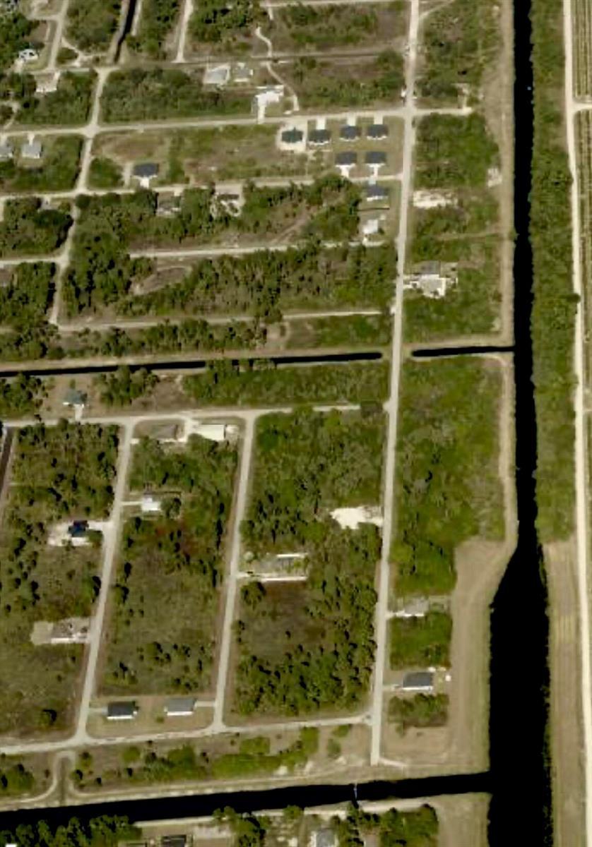 636 Naples Avenue S, Lehigh Acres FL 33974 photo 2