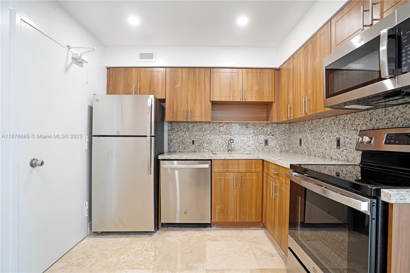 5101 Collins Ave # 14T, Miami Beach FL 33140 photo 4