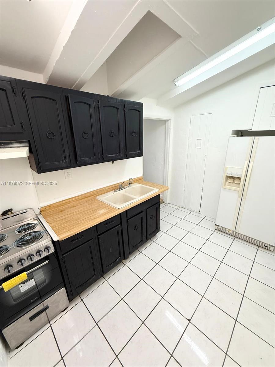 1340 Peri St # D, Opa-Locka FL 33054 photo 2