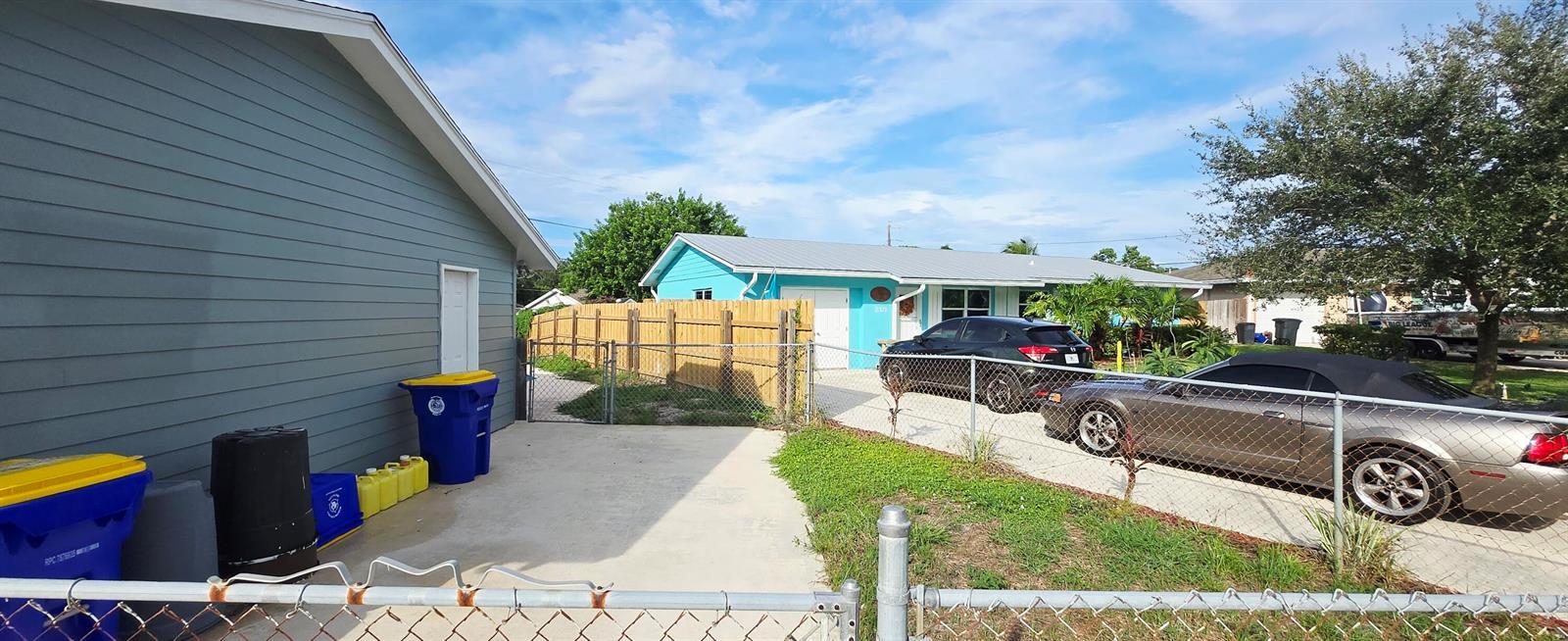 2331 NE 15th Court, Jensen Beach FL 34957 photo 4