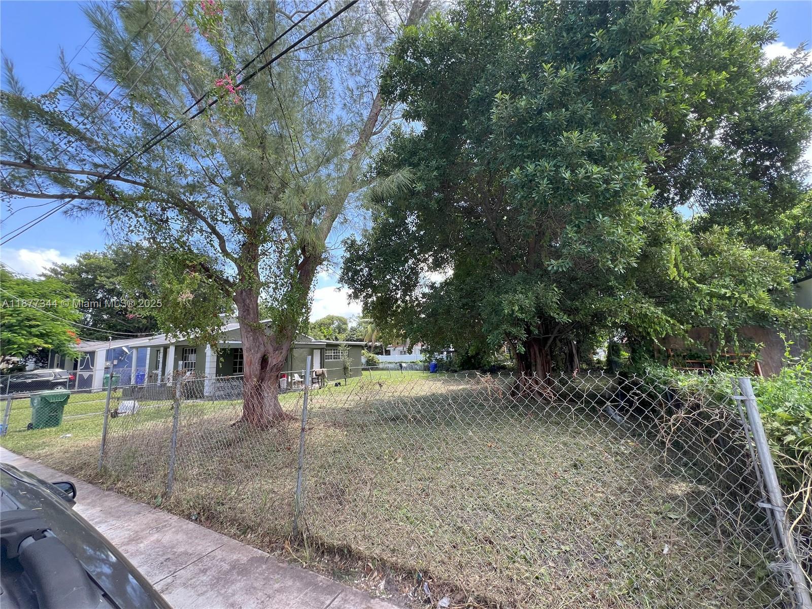 1456 NW 57th St, Miami FL 33142 photo 2