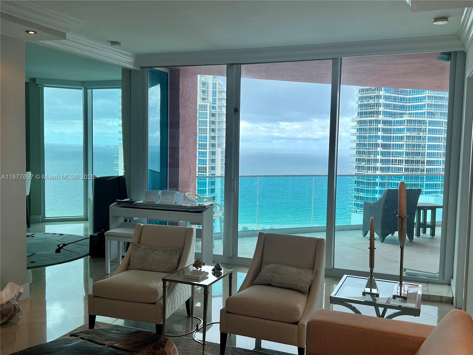 300 S Pointe Dr # 2806, Miami Beach FL 33139 photo 2